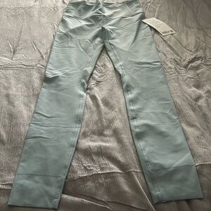 Lululemon Zoned In high rise Tight *27"